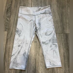 Alo Women’s crop leggings